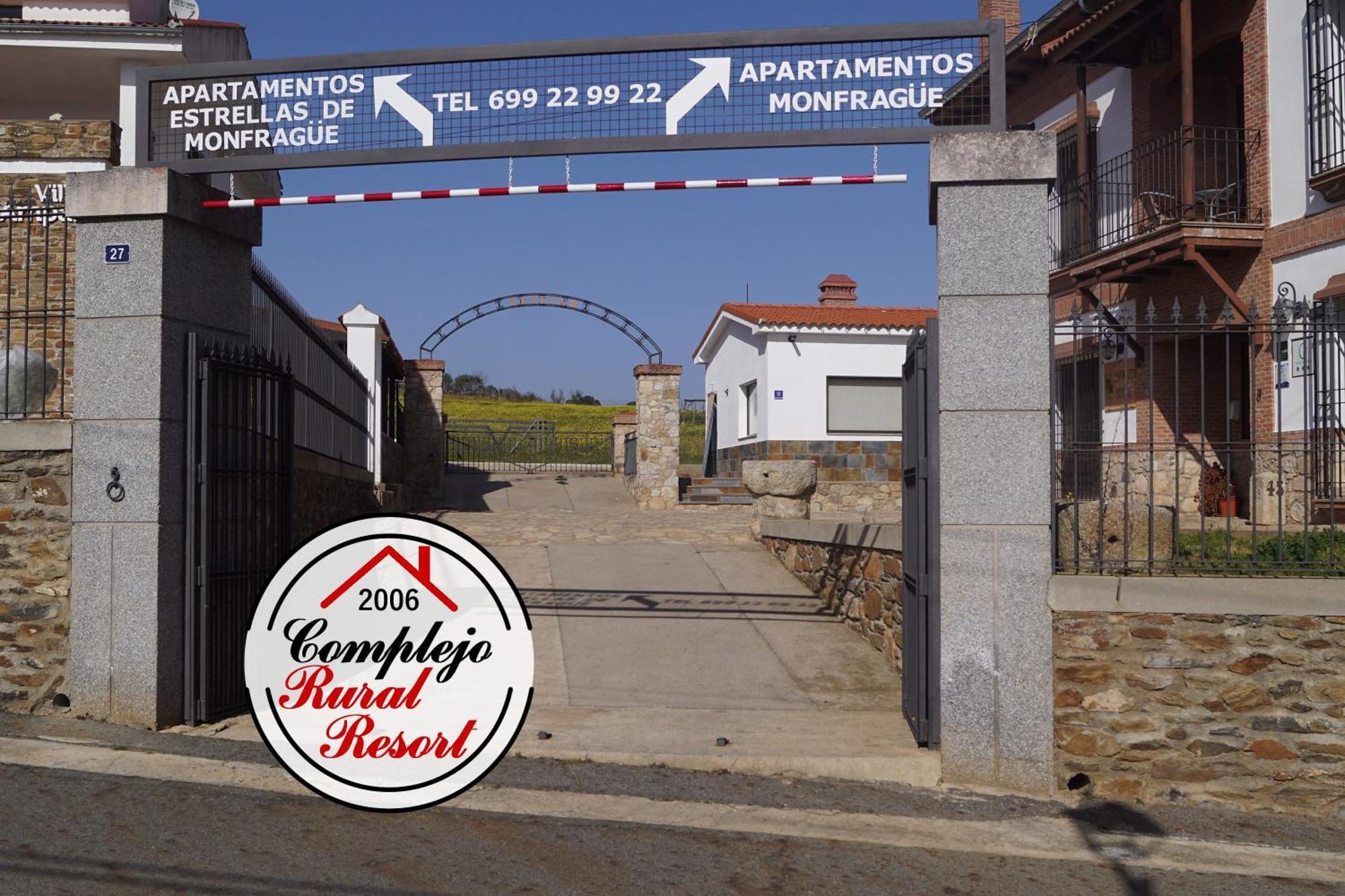 Apartamentos Estrellas De Monfraguee Torrejon el Rubio Ngoại thất bức ảnh